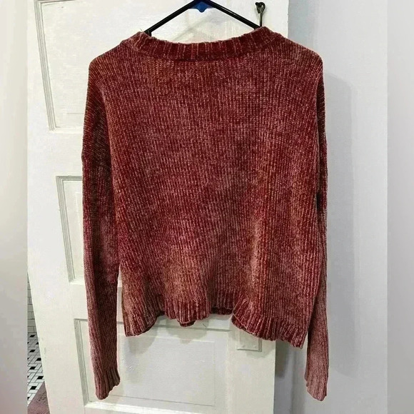 dark pink, super soft sweater from aerie - Picture 3 of 3